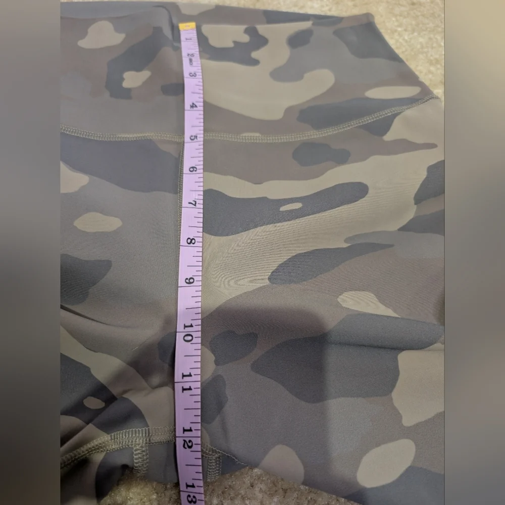 Alo Yoga Putty Camo High Rise Vapor Leggings - Size Large Full Length NWOT - Picture 7 of 9
